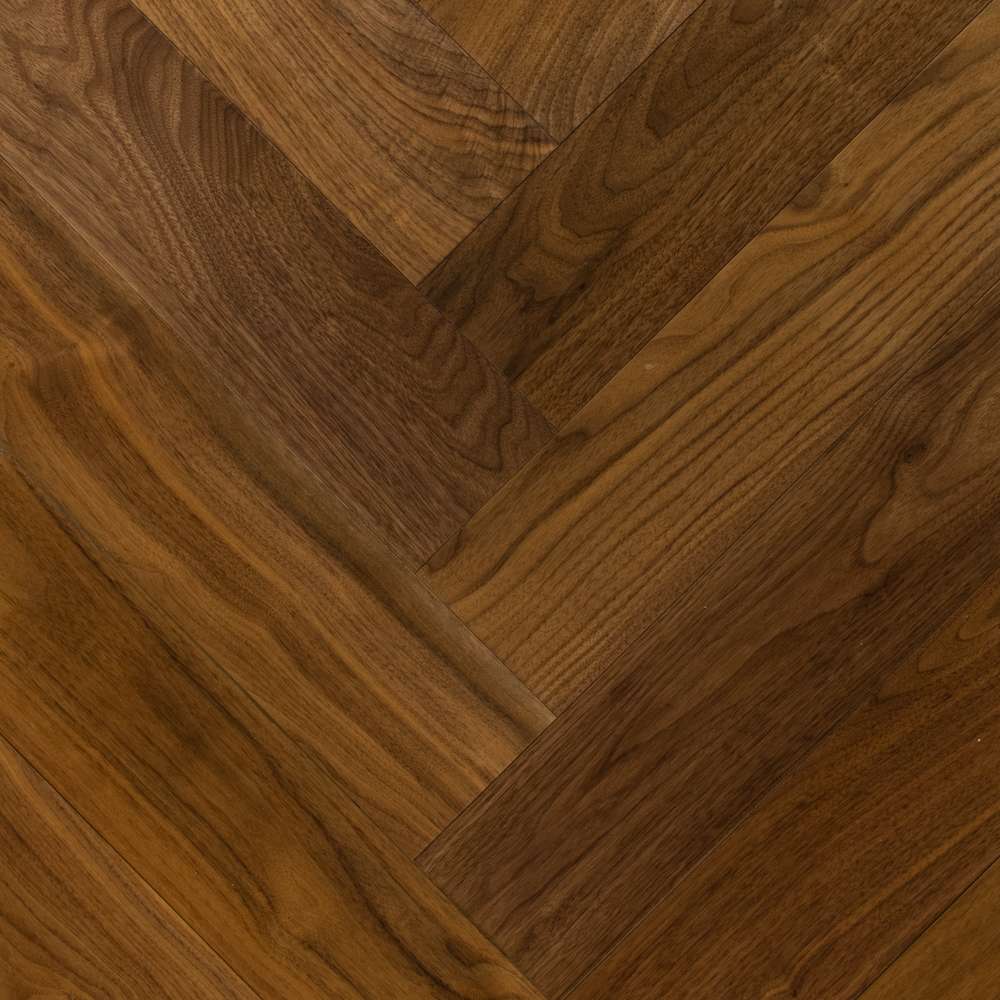 Инженерная доска Missouri Орех Американский Венгерская елка селект лак 510*90*16/4 (1,1016м.кв)