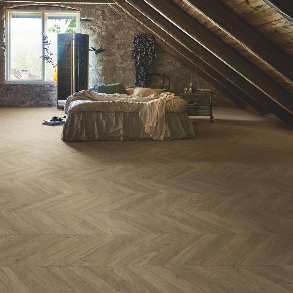 Ламинат Pergo Chevron 12 pro L1254-04165 Дуб оливково-коричневый (1,426 м2)